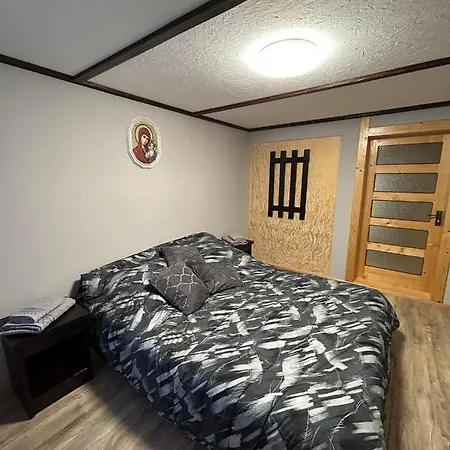 Nyaraló Pid Lisochkom Verhovina