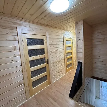 Pid Lisochkom Nyaraló Verhovina